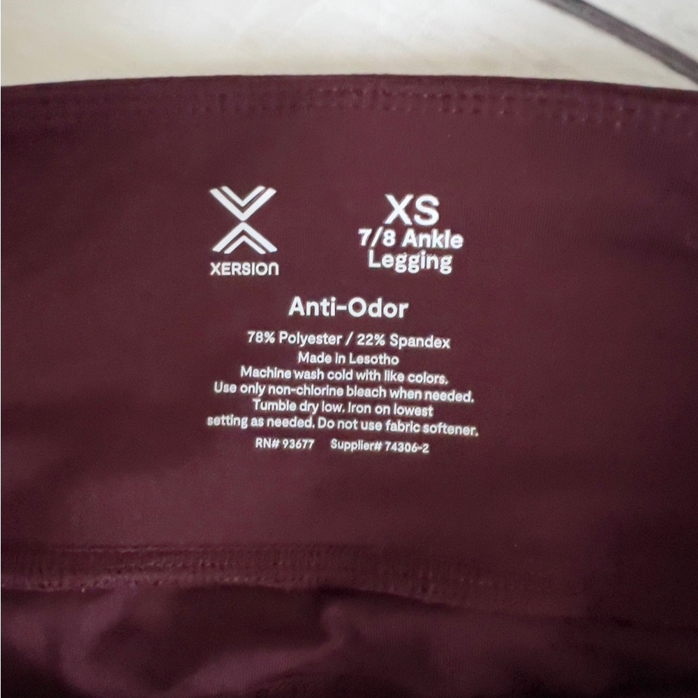 Xersion Port Wine Side pocket 7/8 Ankle Leggings NWT SZ: XS - Picture 8 of 8